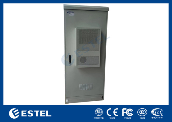 बाहरी शीतलन के लिए AC220V 3000W कैबिनेट एयर कंडीशनर दरवाजे पर घुड़सवार