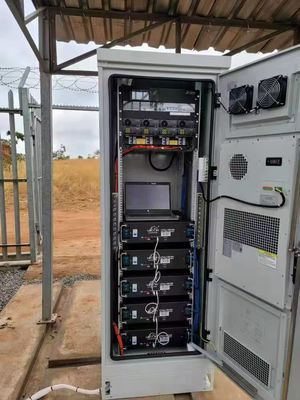 दूरसंचार के लिए एम्बेडेड पावर सिस्टम 9KW 48VDC रेक्टिफायर के साथ IP55 आउटडोर बैटरी कैबिनेट