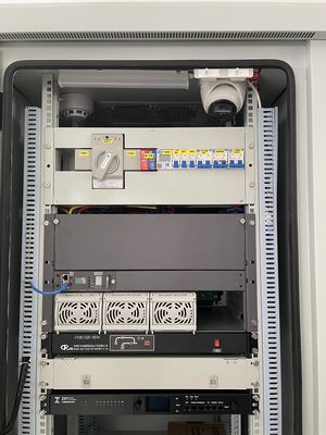 दूरसंचार के लिए एम्बेडेड पावर सिस्टम 9KW 48VDC रेक्टिफायर के साथ IP55 आउटडोर बैटरी कैबिनेट
