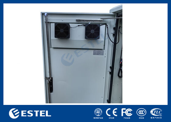 आउटडोर 19-इंच रैक कैबिनेट 32U IP65 रेटिंग कूलिंग पंखे एलईडी लाइटिंग सुरक्षा के साथ दूरसंचार और औद्योगिक अनुप्रयोगों के लिए